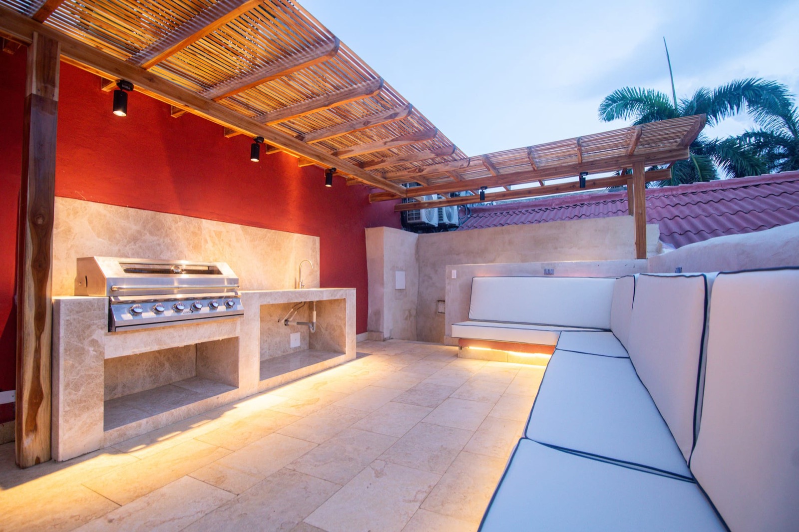 Luxury 11 Bedroom Old City Villa Photo 4