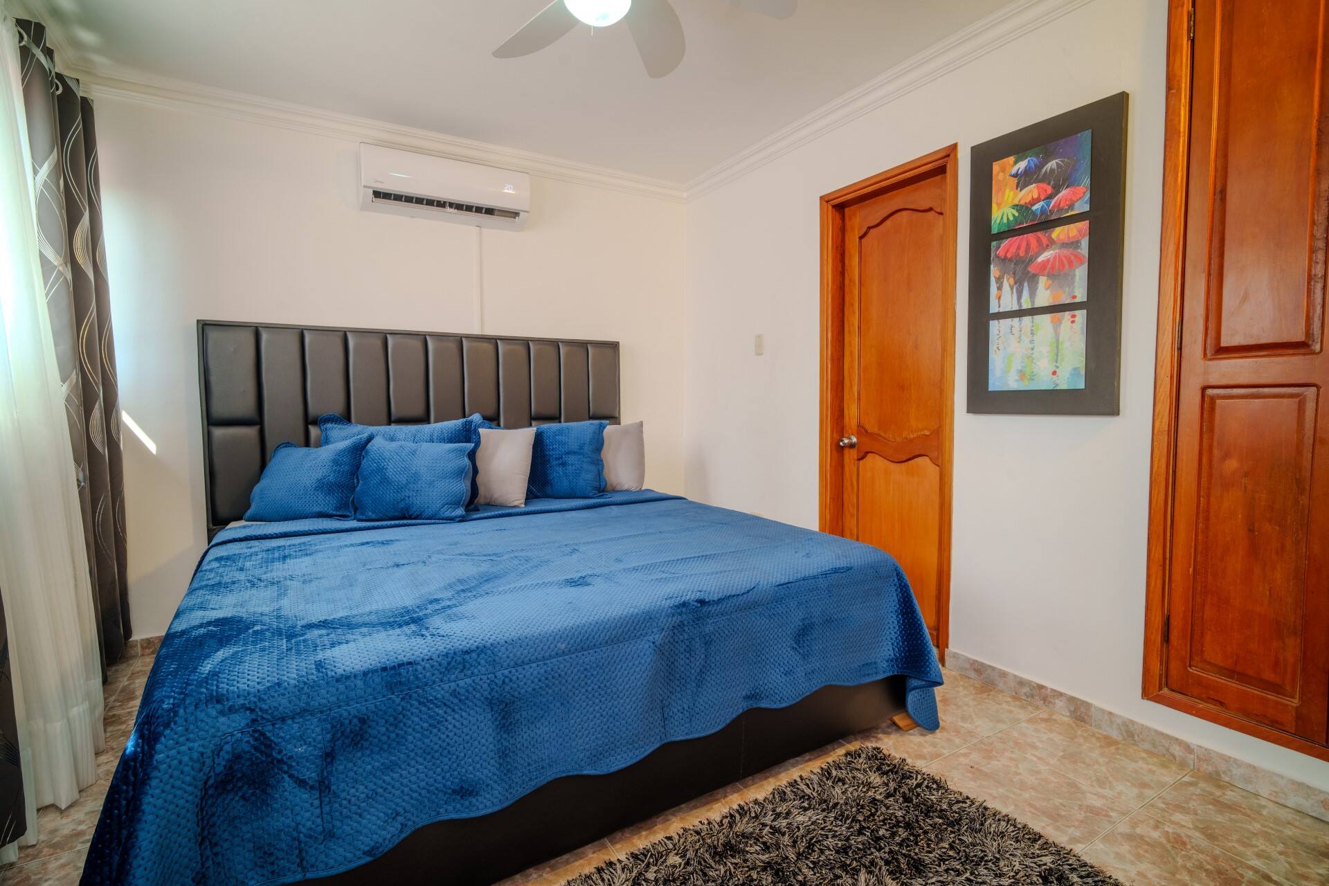 Private 4BR Oasis w/ Pool & Sauna Near Walled City Full Photo 9