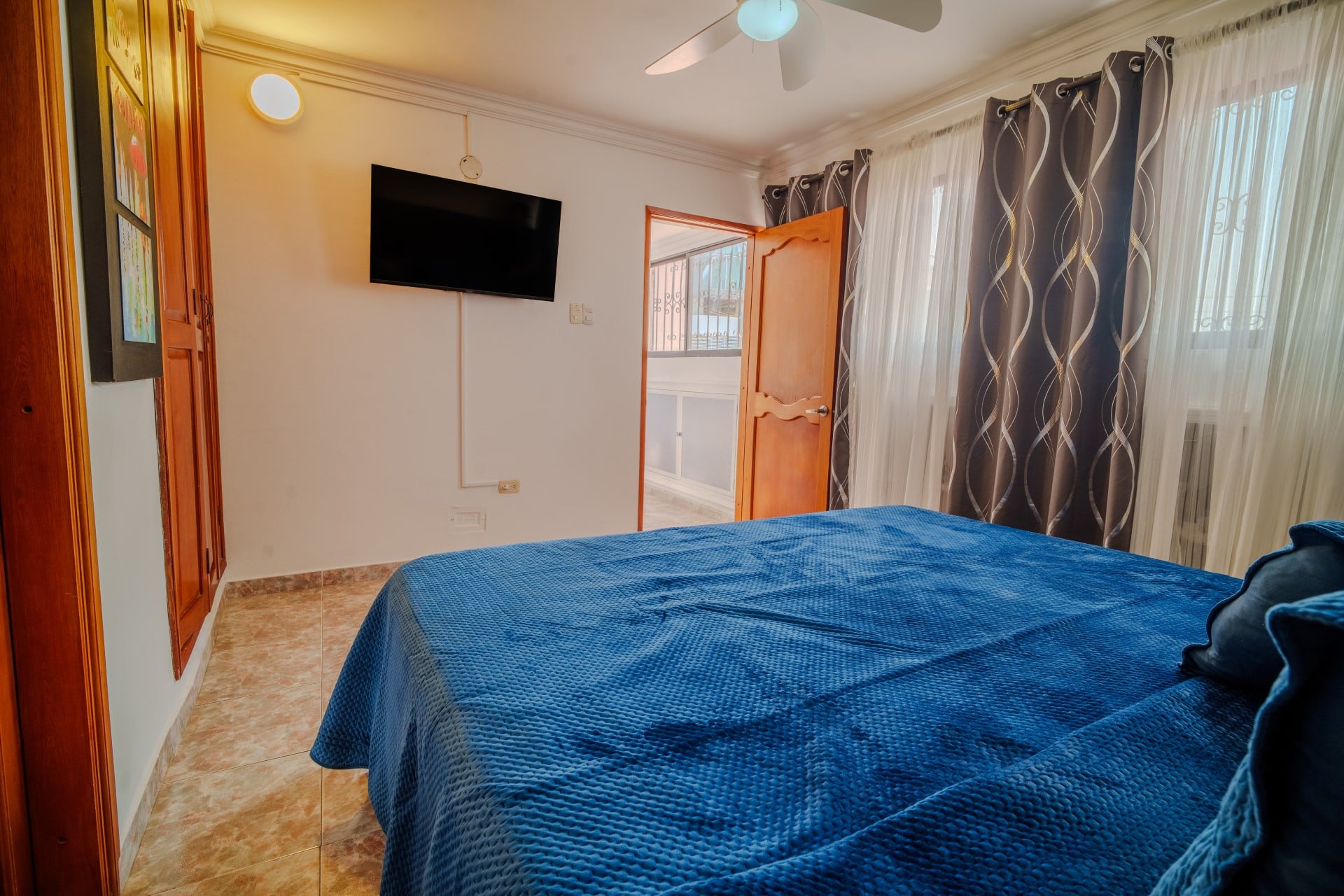 Private 4BR Oasis w/ Pool & Sauna Near Walled City Full Photo 10
