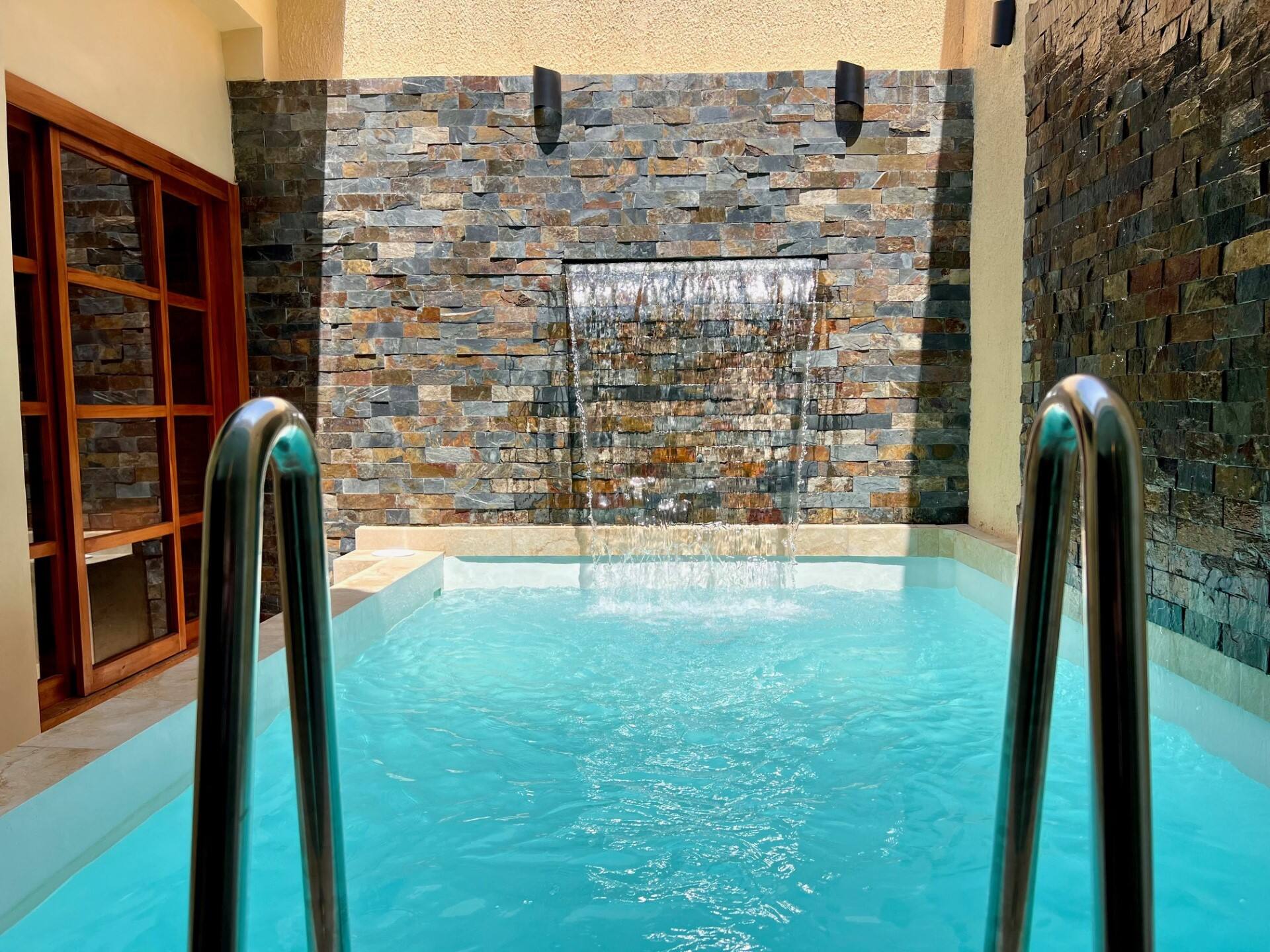 Private 4BR Oasis w/ Pool & Sauna Near Walled City Full Photo 26