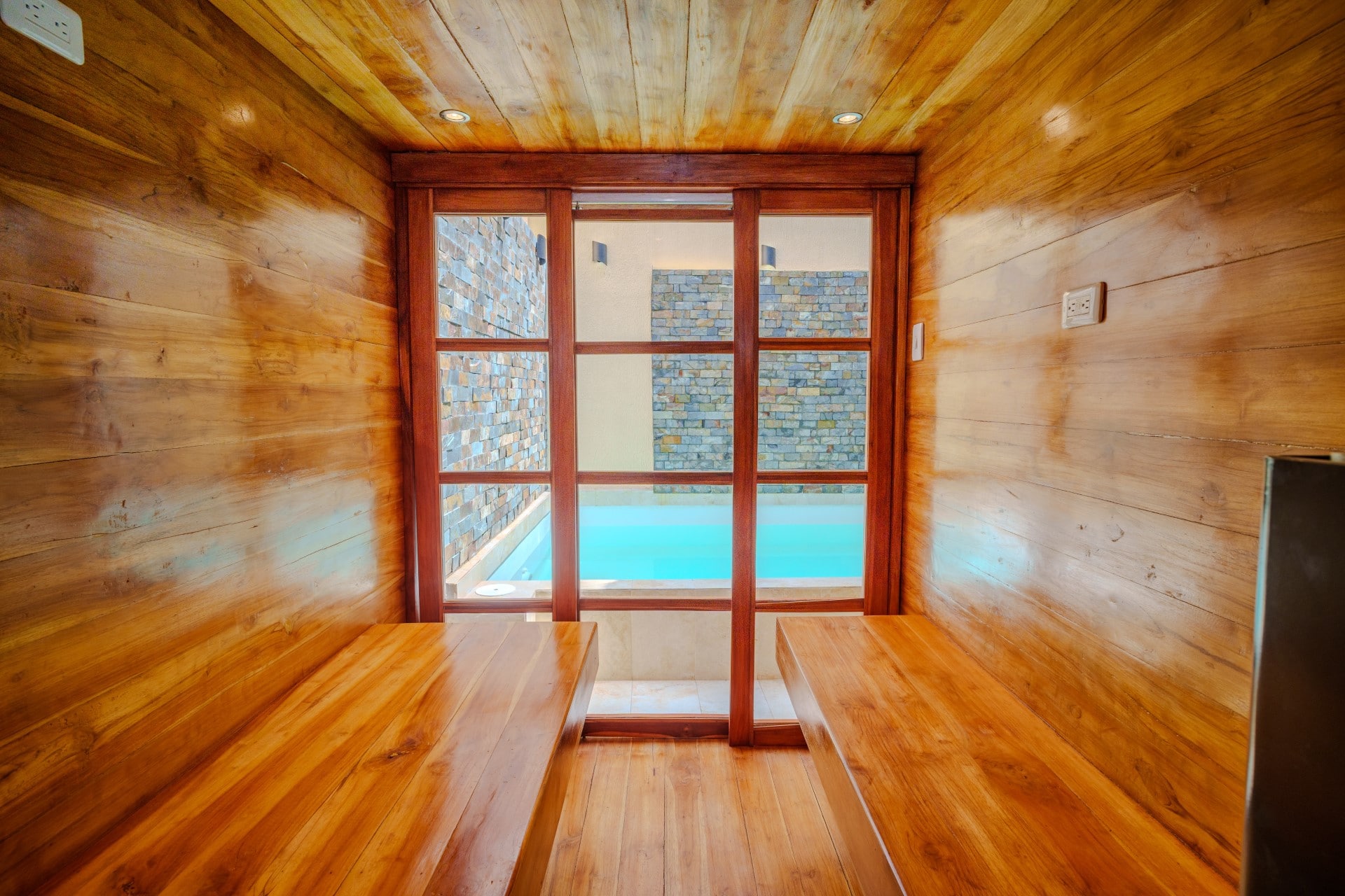 Private 4BR Oasis w/ Pool & Sauna Near Walled City Full Photo 31