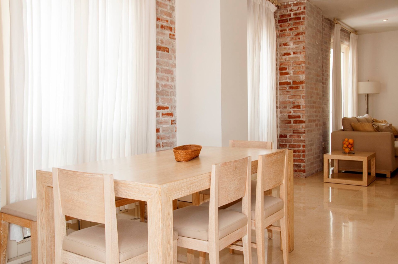 Modern 3-Bedroom Old City Apartment Full Photo 12