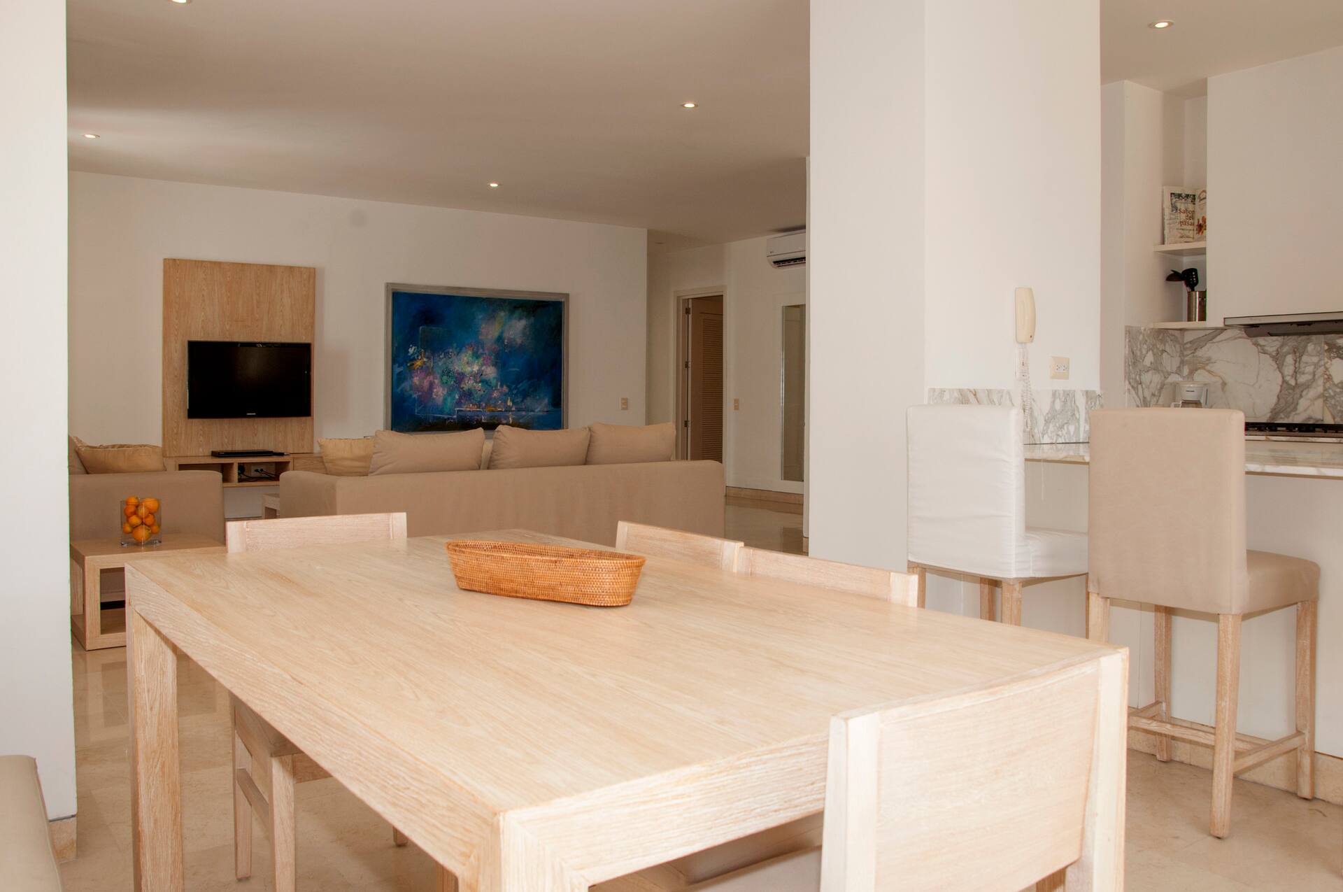 Modern 3-Bedroom Old City Apartment Full Photo 13