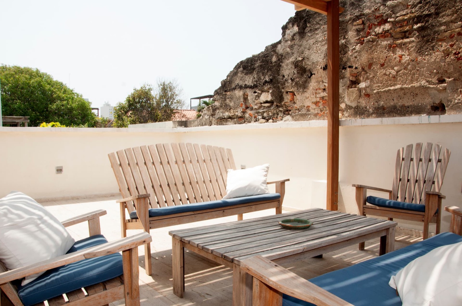 Modern 3-Bedroom Old City Apartment Full Photo 21