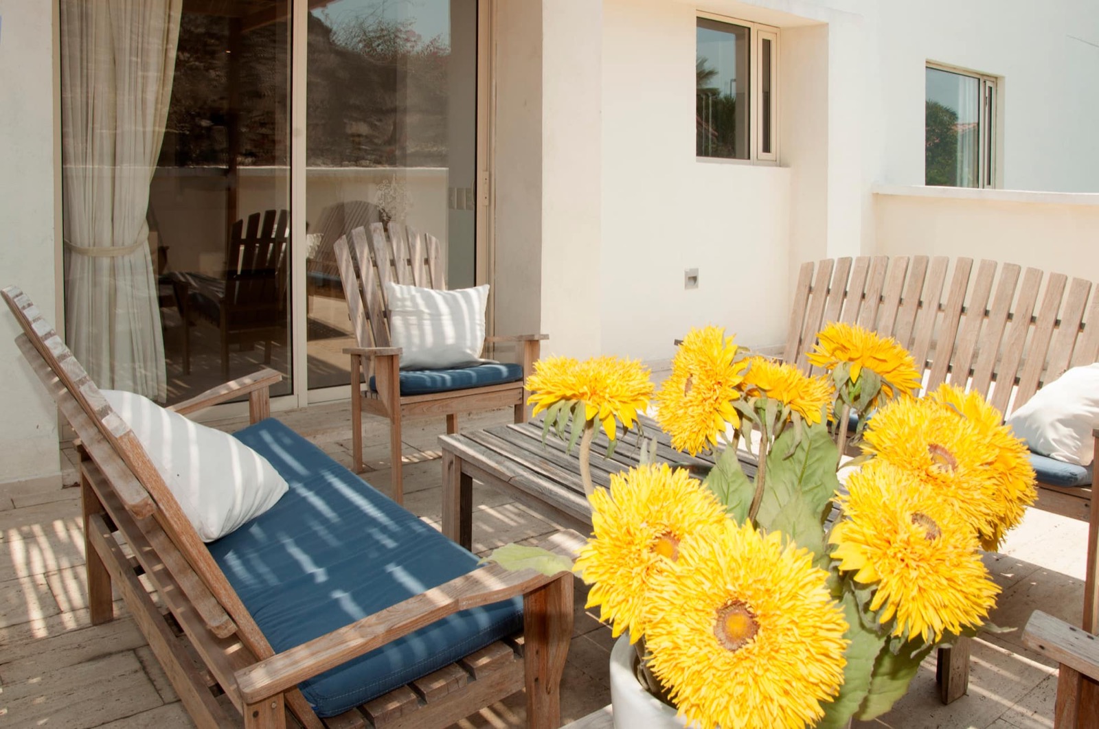 Modern 3-Bedroom Old City Apartment Full Photo 22