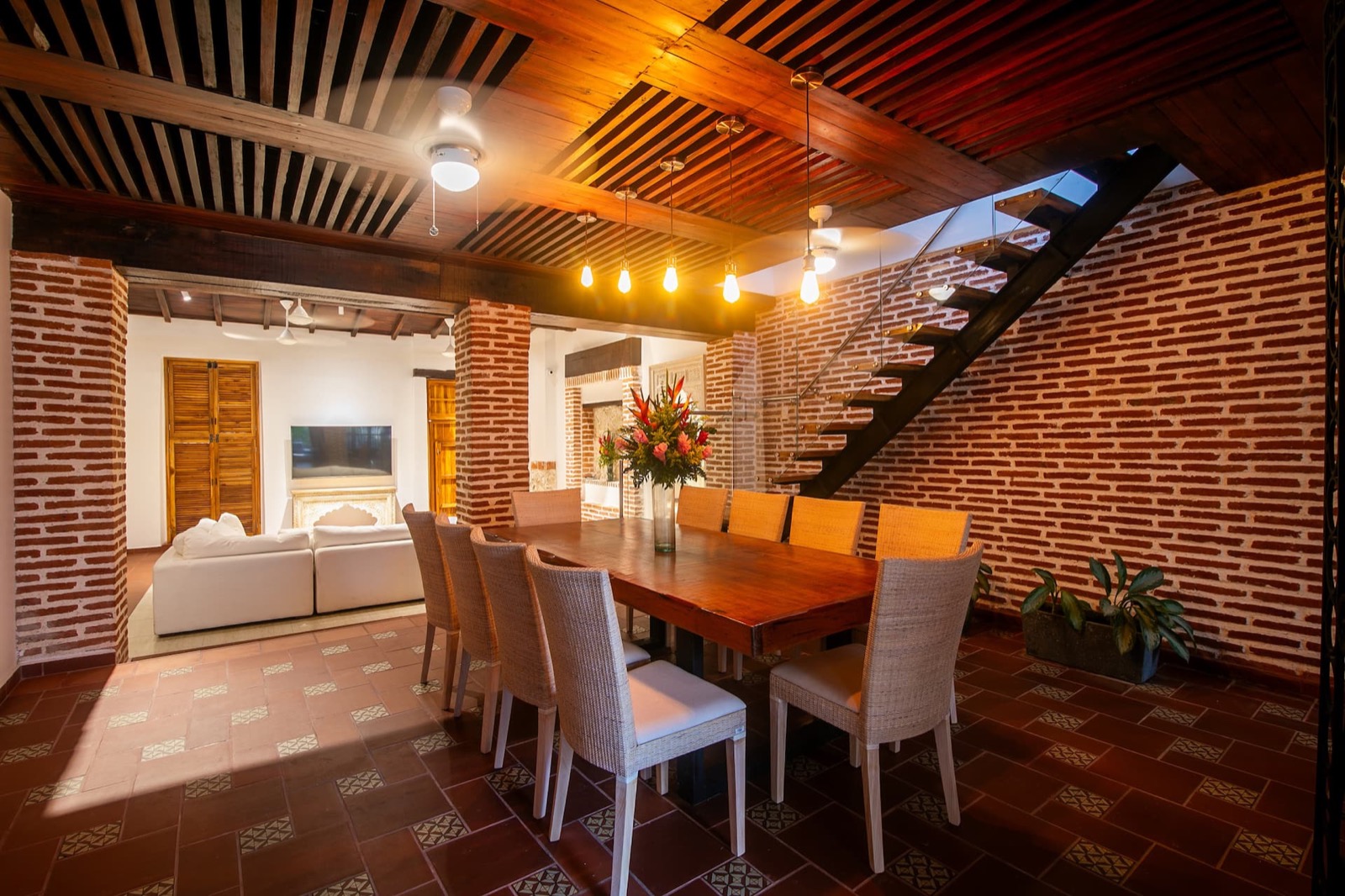 Luxury 5 Bdrm Villa Walled City Full Photo 7