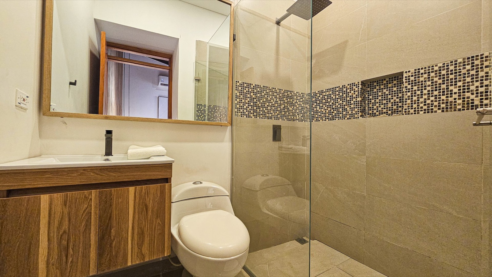Luxury 5 Bdrm Villa Walled City Full Photo 17