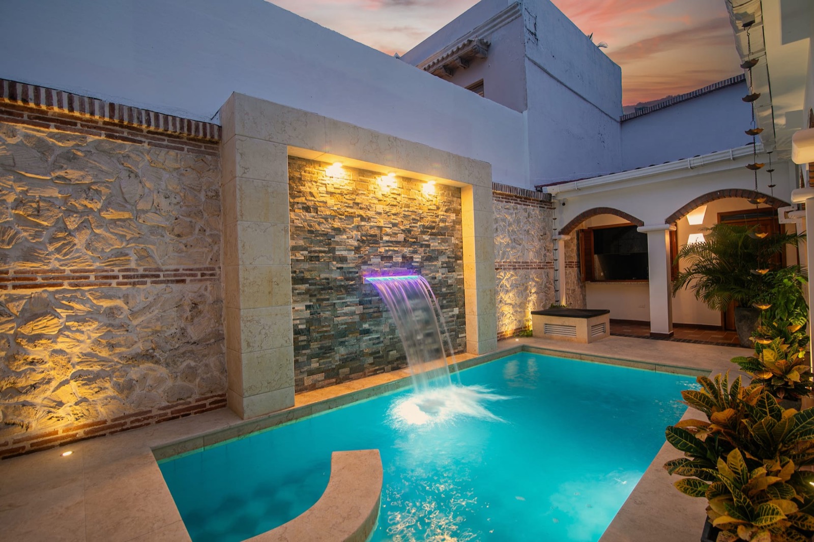 Luxury 5 Bdrm Villa Walled City Full Photo 23