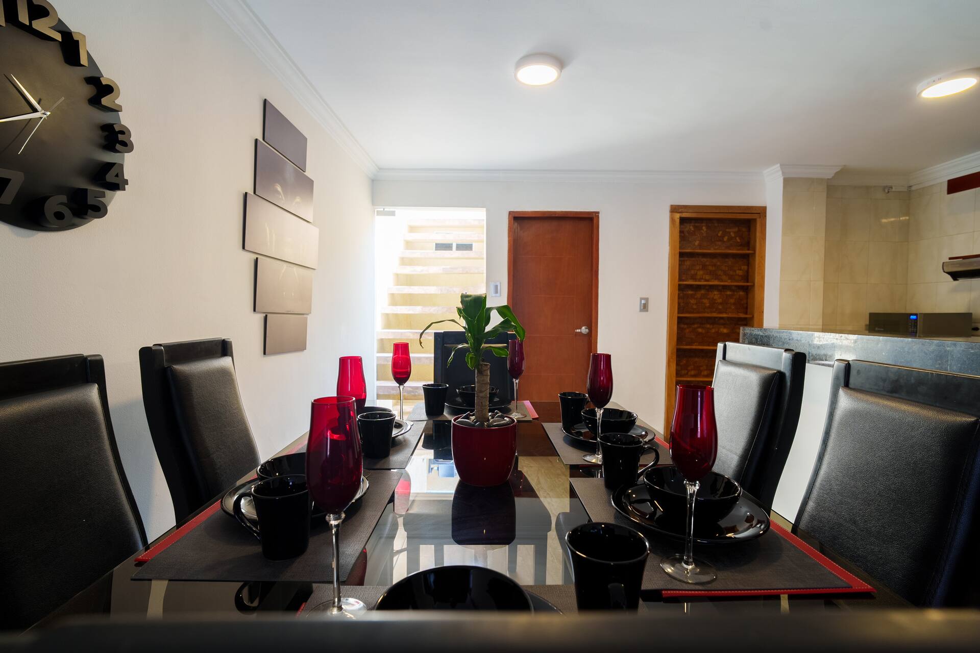 Private 3BR Escape - Rooftop Jacuzzi Near Old City Full Photo 7