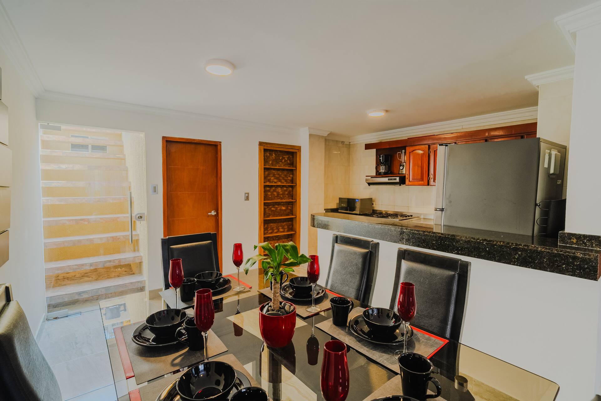 Private 3BR Escape - Rooftop Jacuzzi Near Old City Full Photo 8