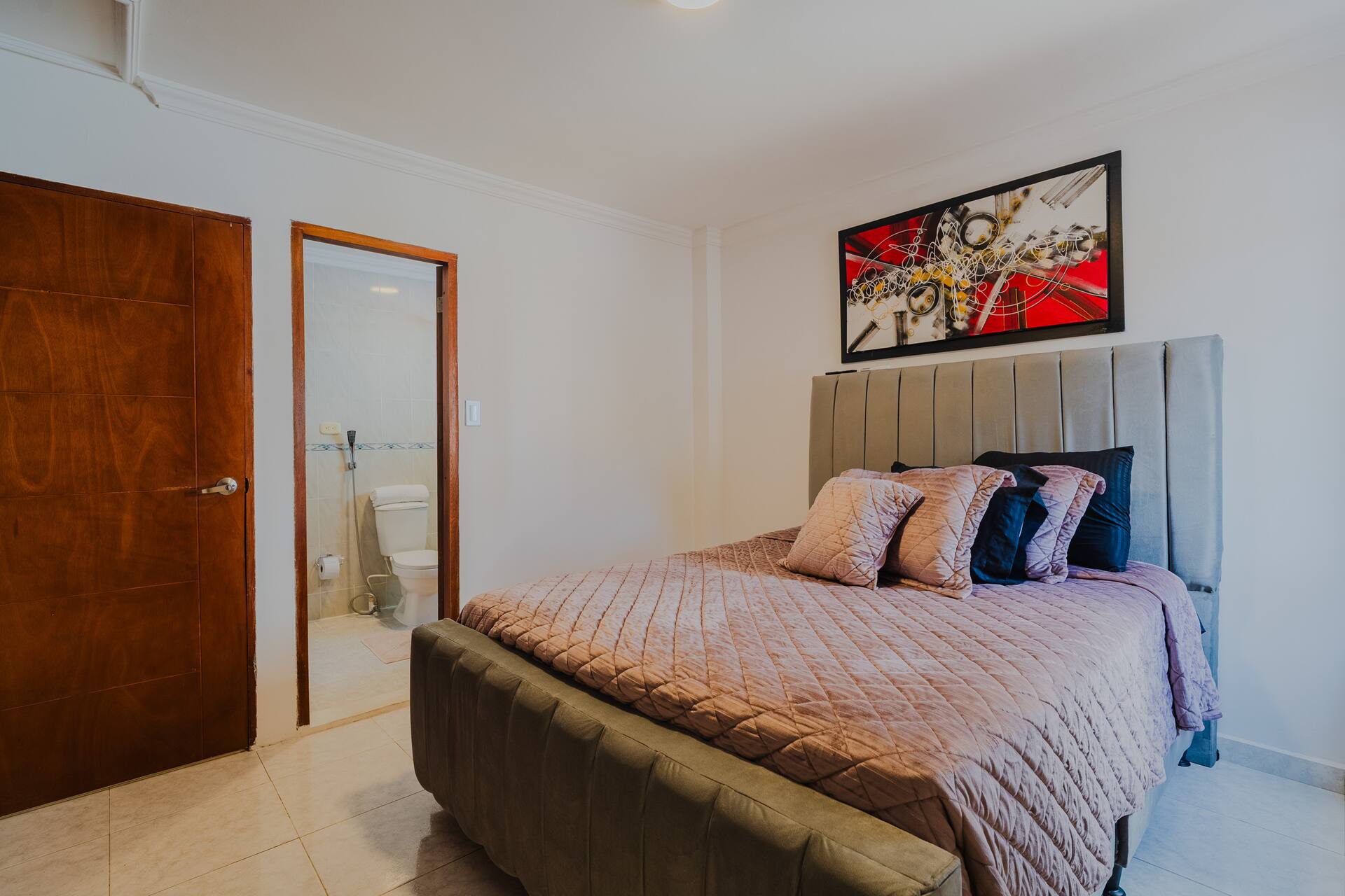 Private 3BR Escape - Rooftop Jacuzzi Near Old City Full Photo 15