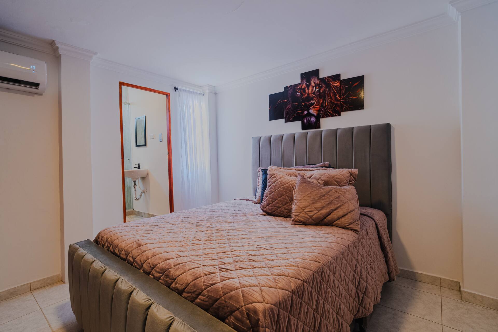 Private 3BR Escape - Rooftop Jacuzzi Near Old City Full Photo 17