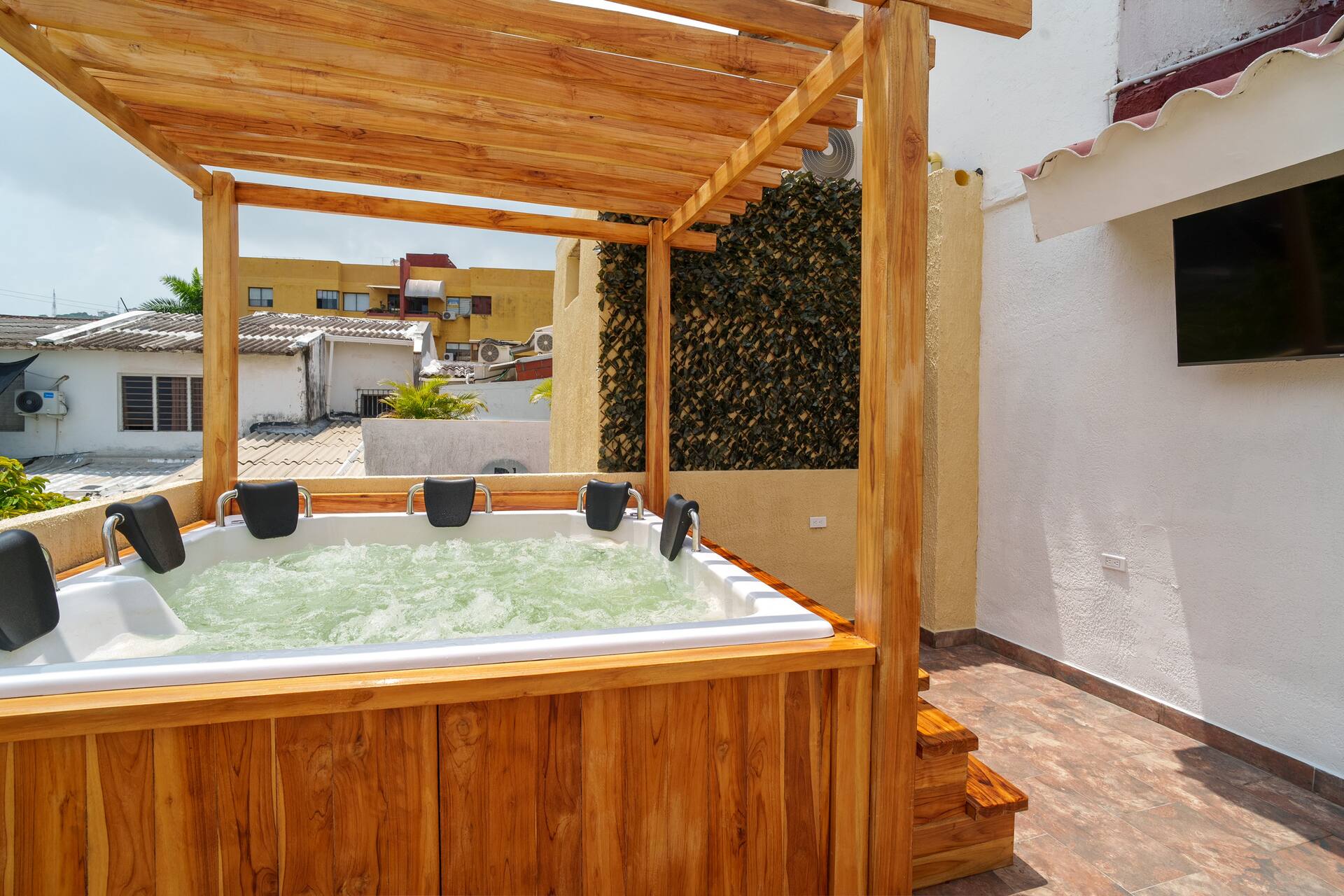 Private 3BR Escape - Rooftop Jacuzzi Near Old City Full Photo 25