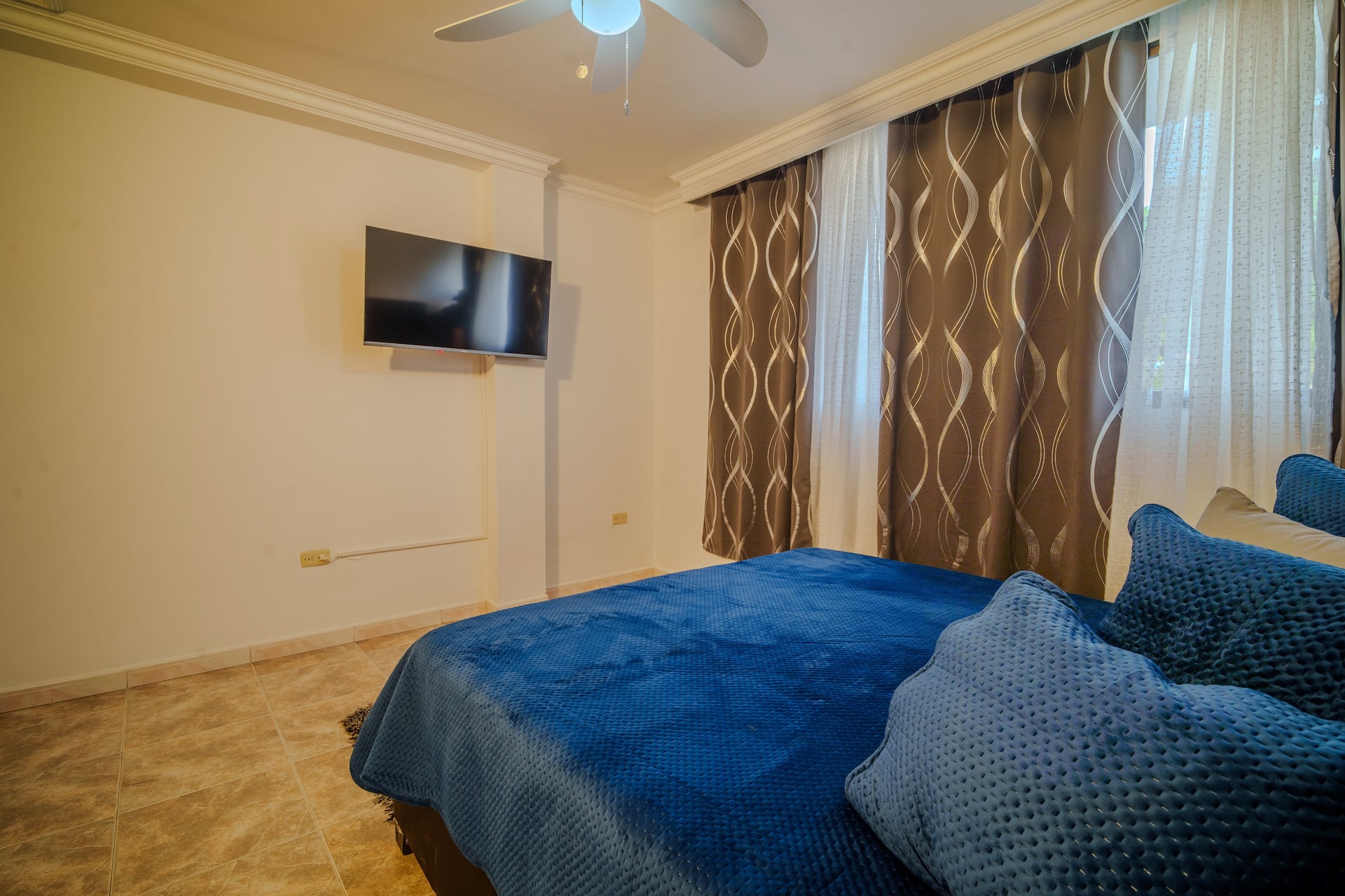 7BR Private Pool Villa w/ Jacuzzi & Sauna Full Photo 11