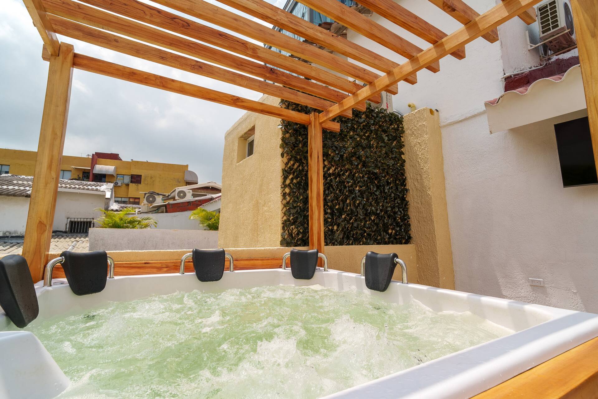 7BR Private Pool Villa w/ Jacuzzi & Sauna Full Photo 14