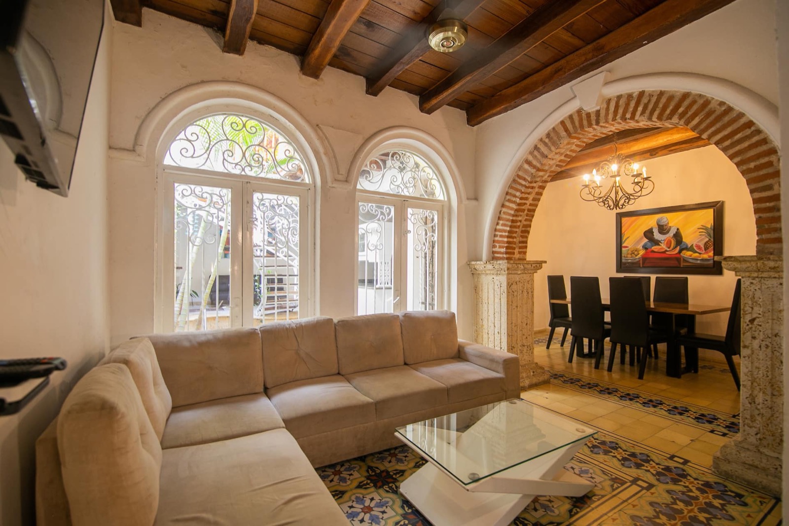 Beautiful Old City 6 Bedroom House