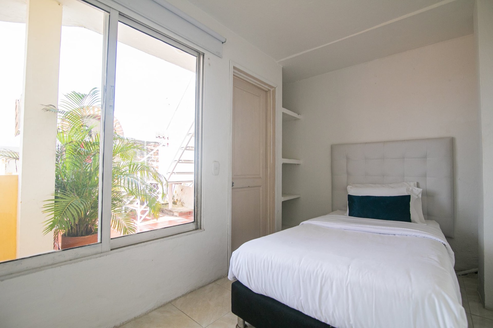 Beautiful Old City 6 Bedroom House Full Photo 17