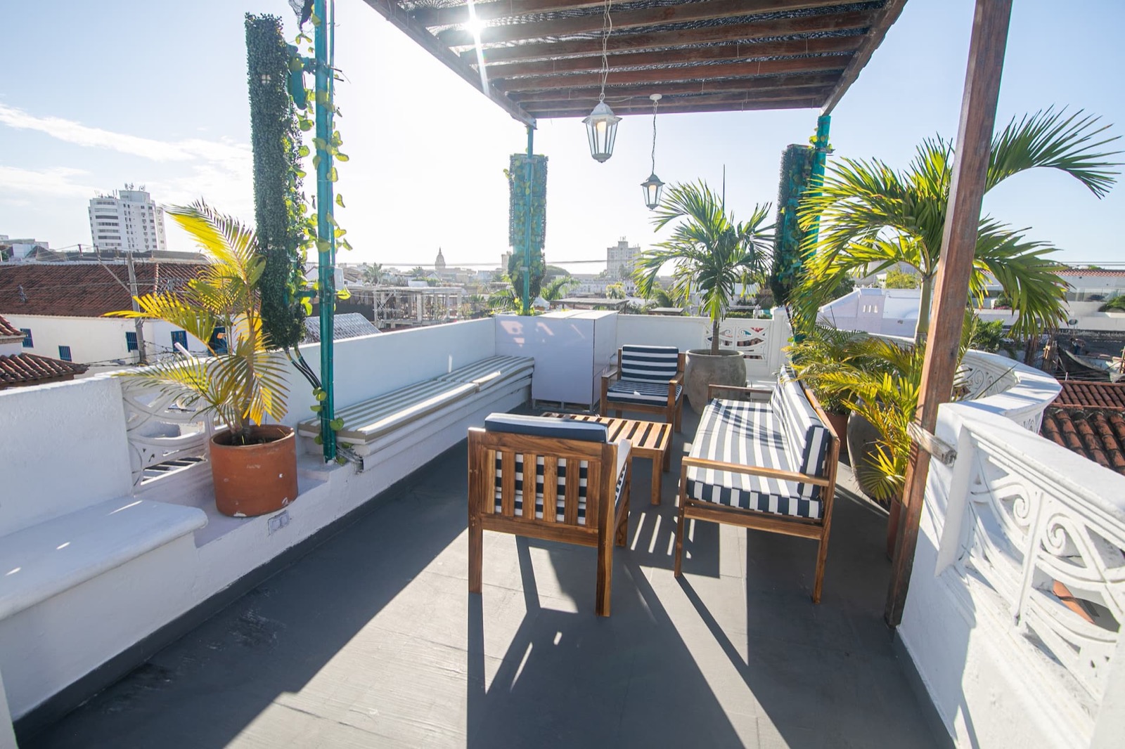 Beautiful Old City 6 Bedroom House Full Photo 24