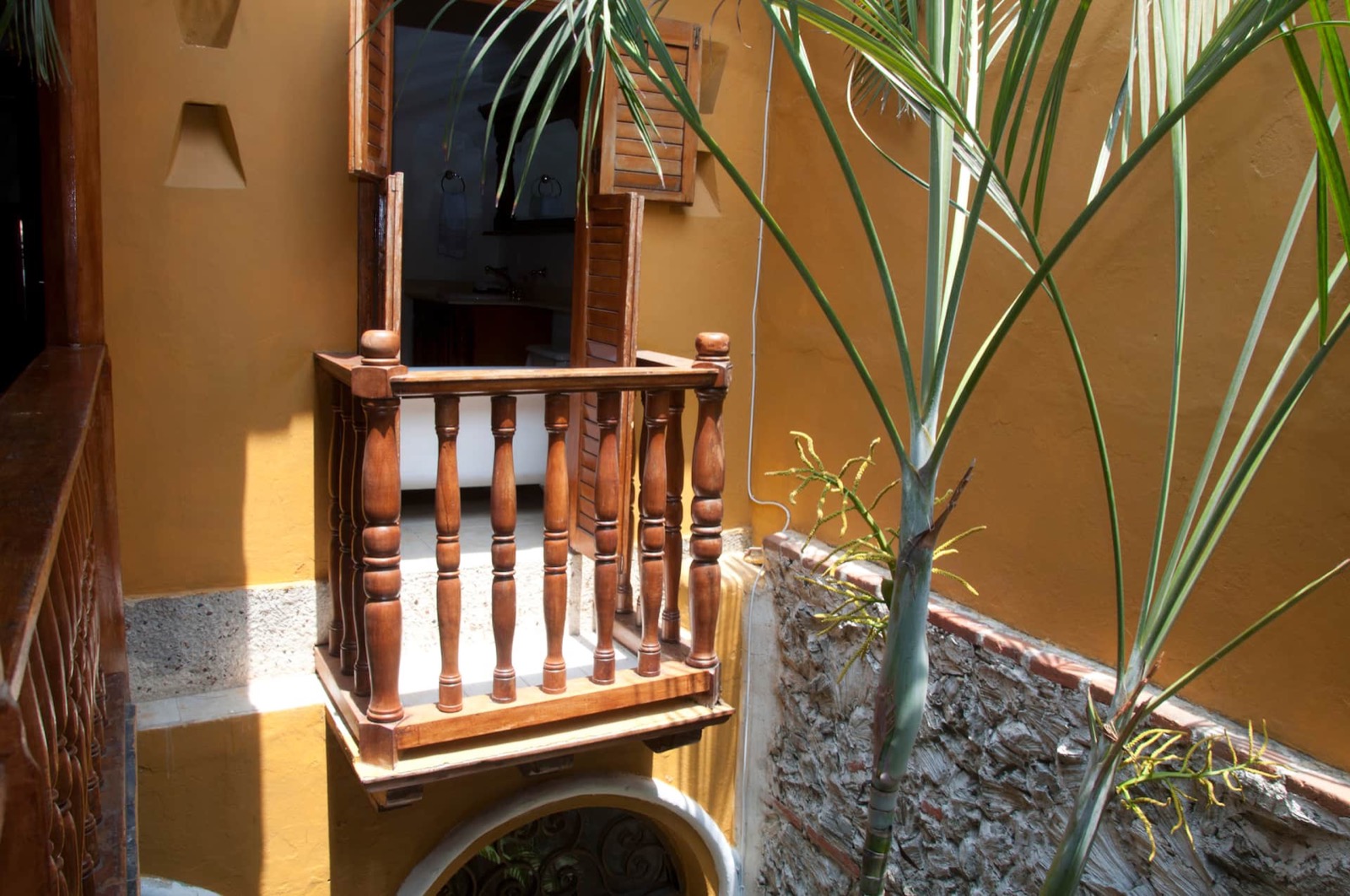 Beautiful Old City 6 Bedroom House Full Photo 25