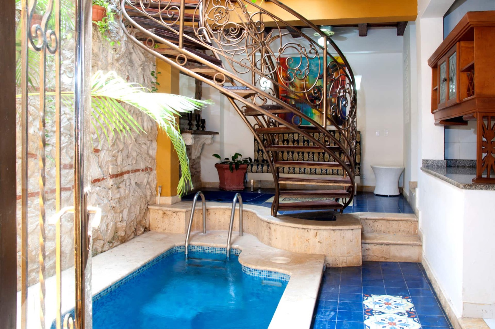 Beautiful Old City 6 Bedroom House Full Photo 26