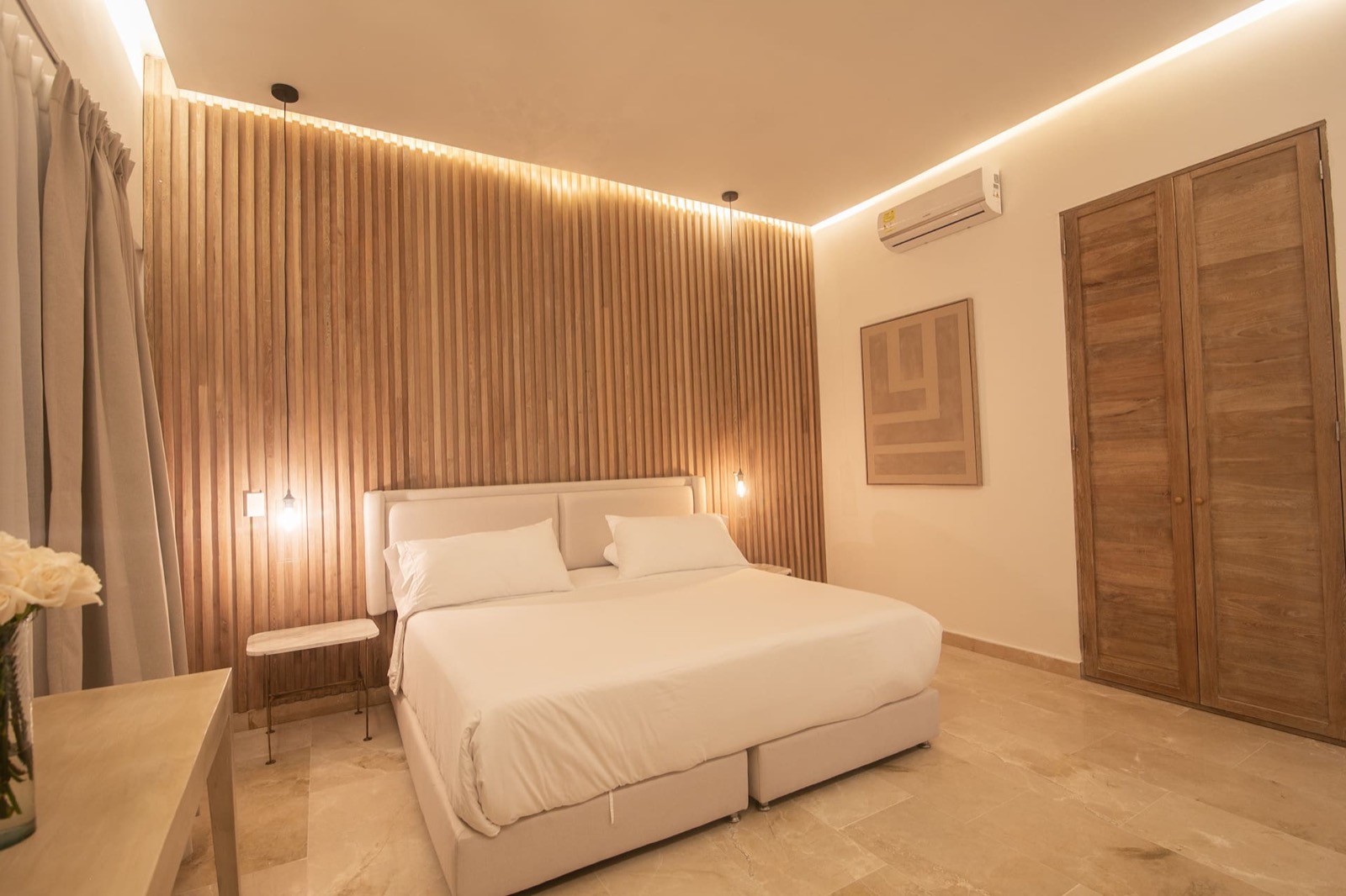 Luxury 8-Bedroom Villa in the Walled City Full Photo 25