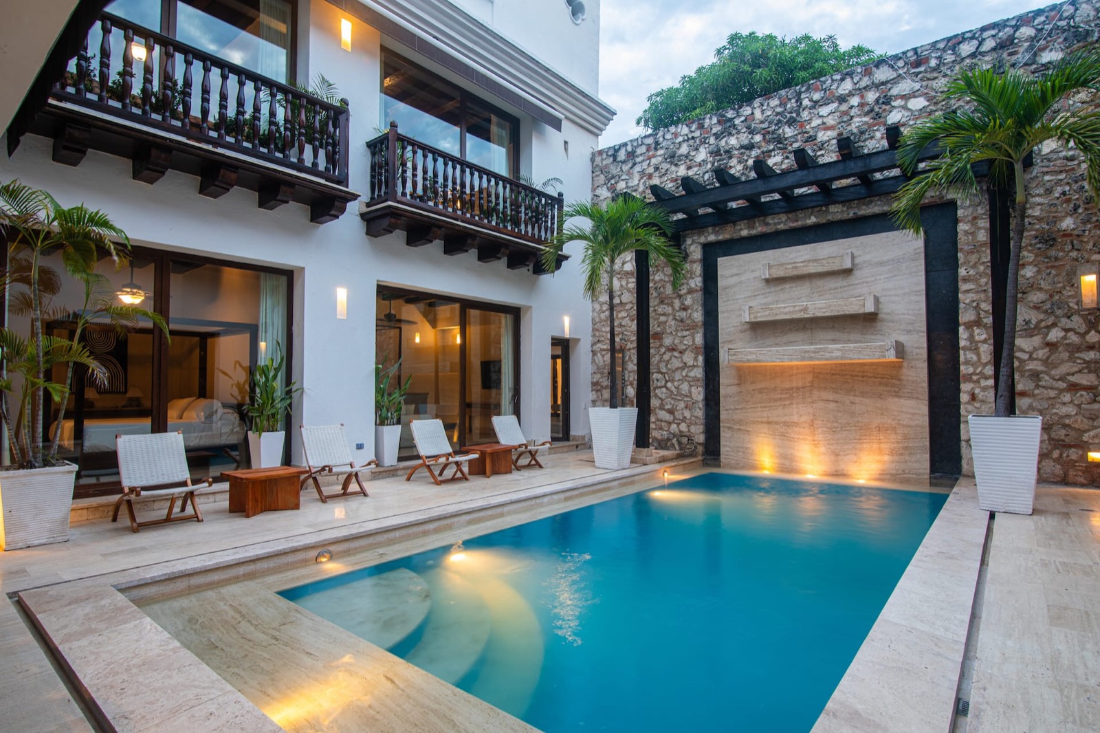 Luxury 7 Bedroom Villa in Walled City Photo 4