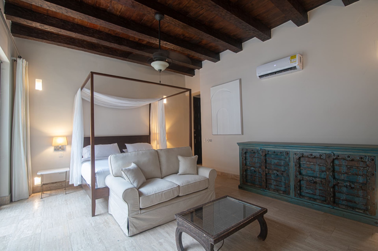Luxury 7 Bedroom Villa in Walled City Full Photo 9