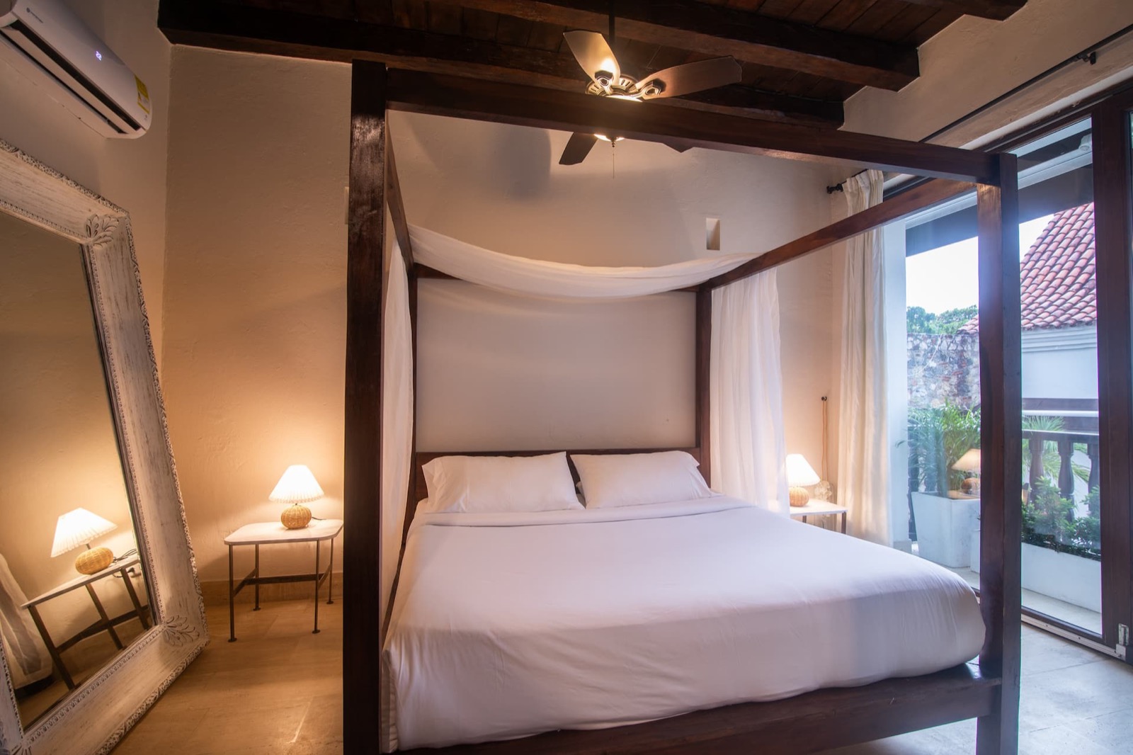 Luxury 7 Bedroom Villa in Walled City Full Photo 14