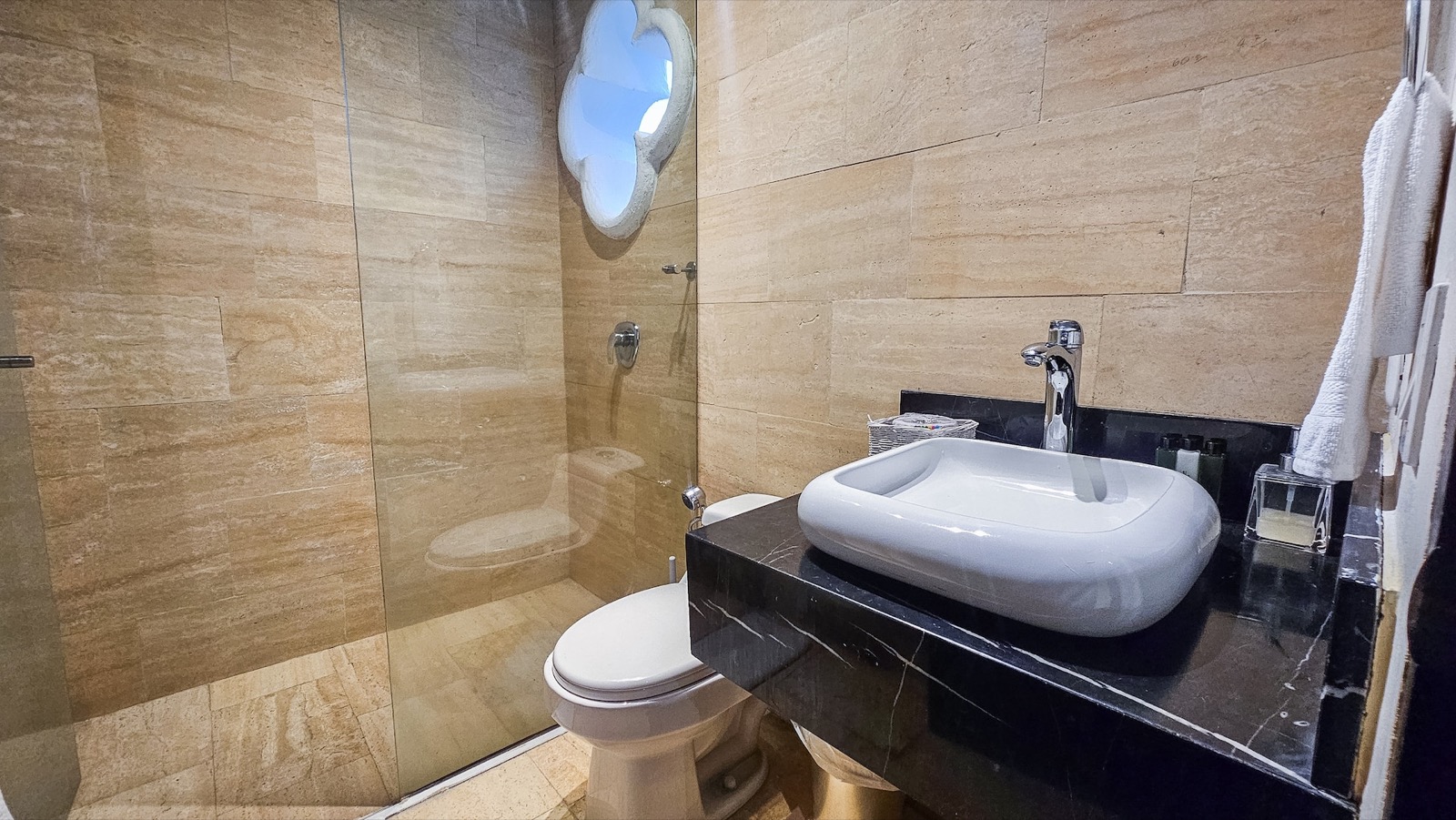 Luxury 7 Bedroom Villa in Walled City Full Photo 30