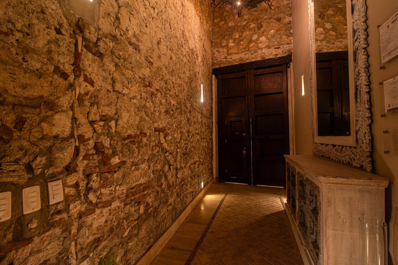 Luxury 7 Bedroom Villa in Walled City Full Photo 32
