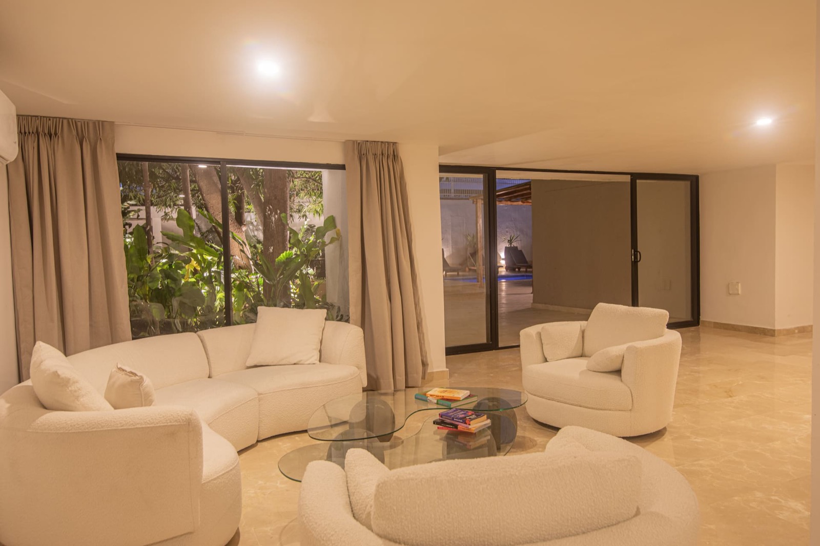 Luxury 12 Bedroom Villa in Bocagrande Full Photo 13