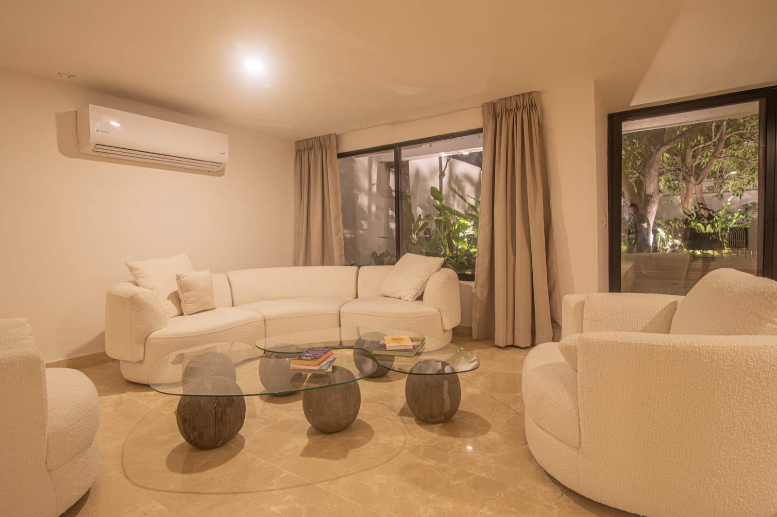 Luxury 12 Bedroom Villa in Bocagrande Full Photo 14