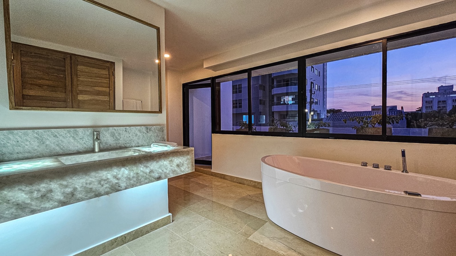 Luxury 12 Bedroom Villa in Bocagrande Full Photo 37
