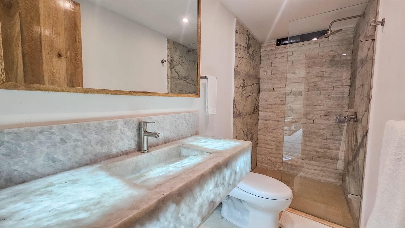 Luxury 12 Bedroom Villa in Bocagrande Full Photo 43