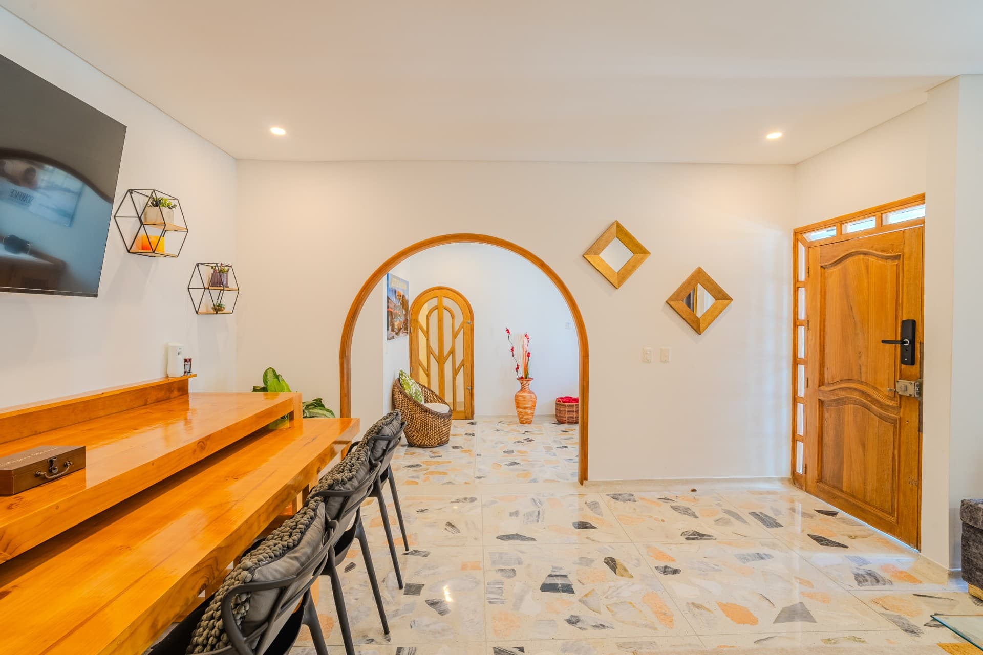 5BR Luxury Villa w/ Pool & Hot Tub by Old City Full Photo 6