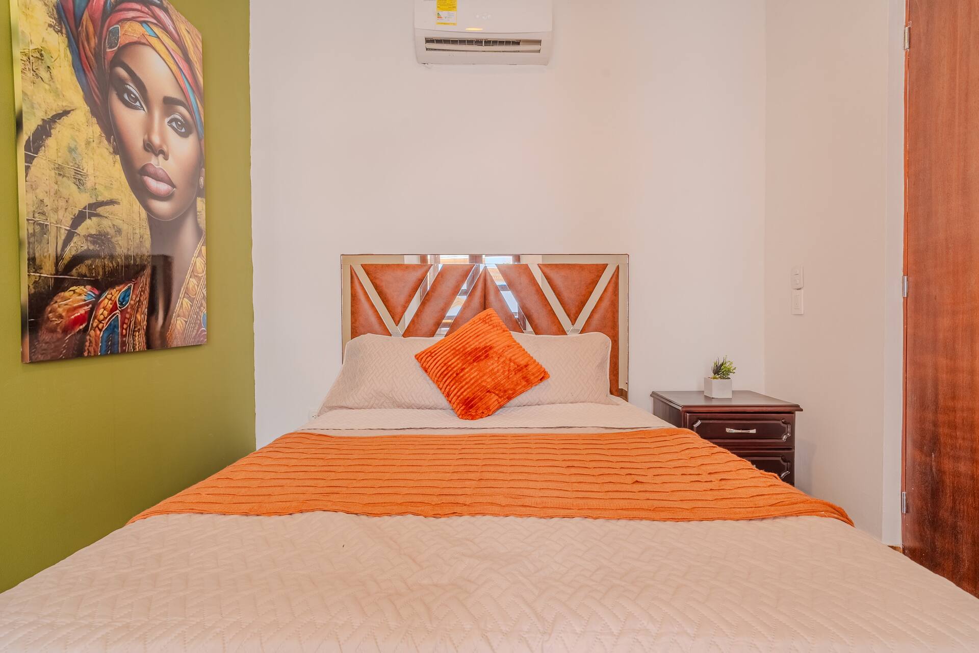 7BR Walled City Villa w/ Rooftop Spa & City Views Full Photo 20