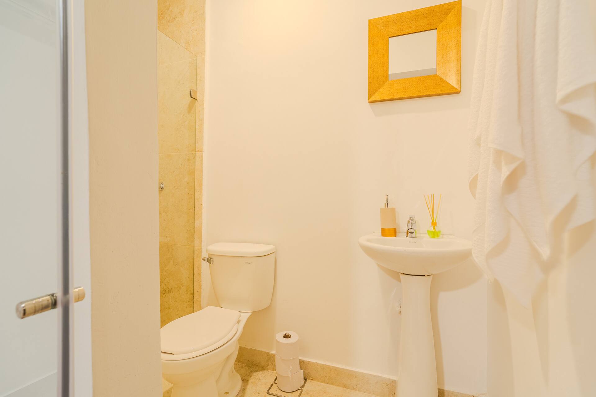 7BR Walled City Villa w/ Rooftop Spa & City Views Full Photo 31