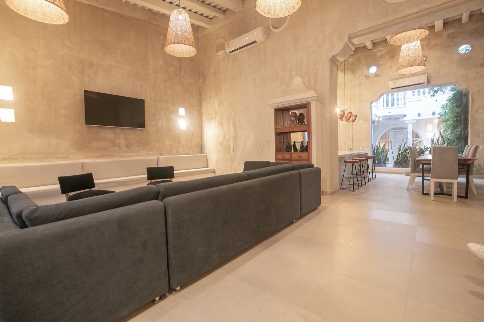 7 Bedroom Beautiful Mansion OldCity Just Renovated