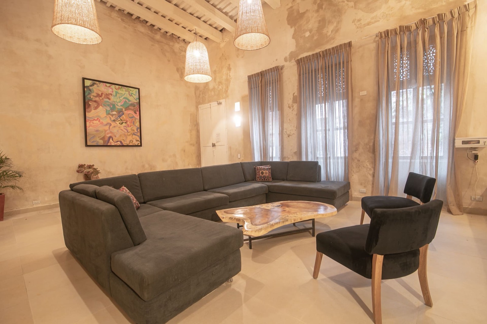 7 Bedroom Beautiful Mansion OldCity Just Renovated