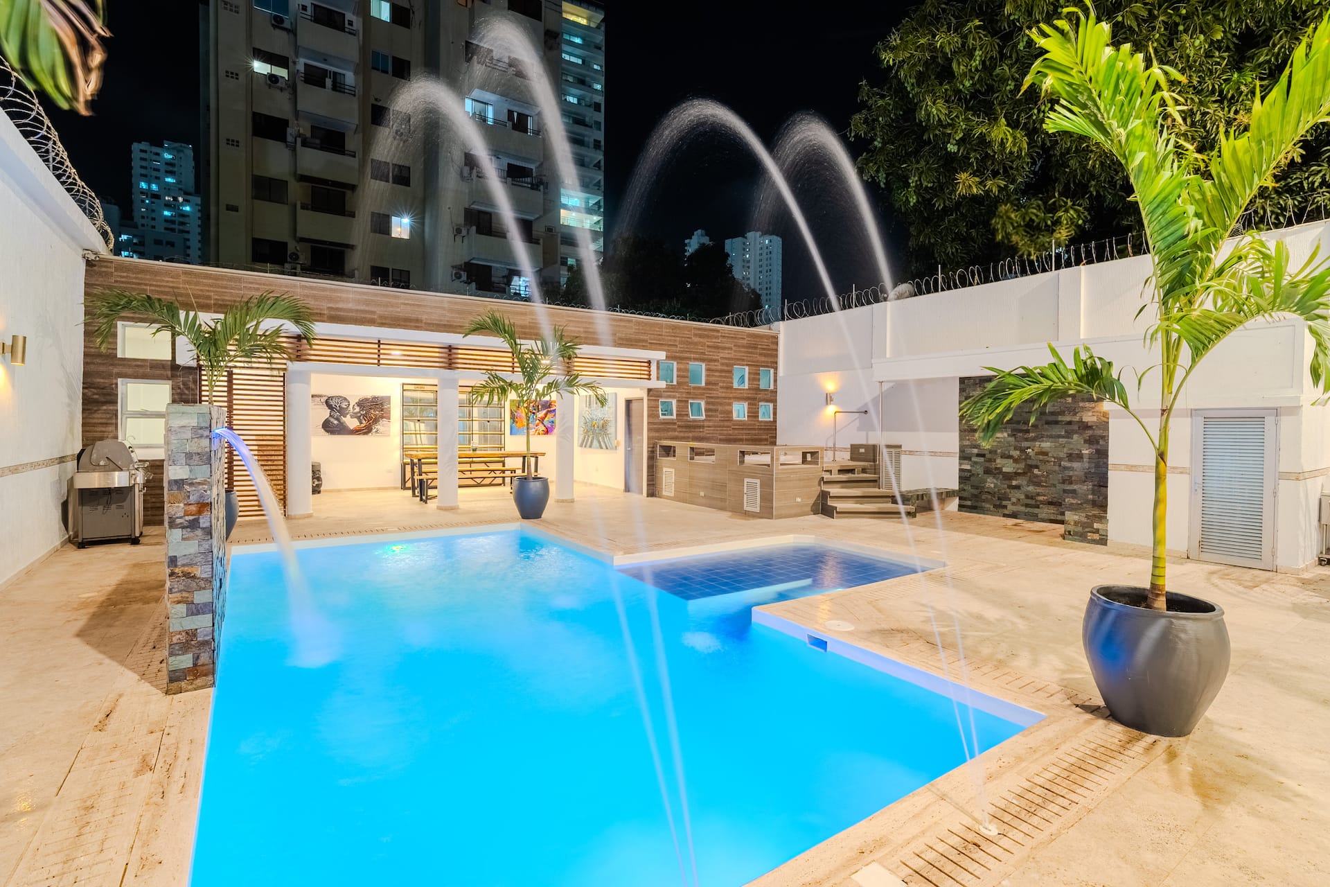 Encanto Mansion: 6BR Luxury Stay Near Walled City Photo 5
