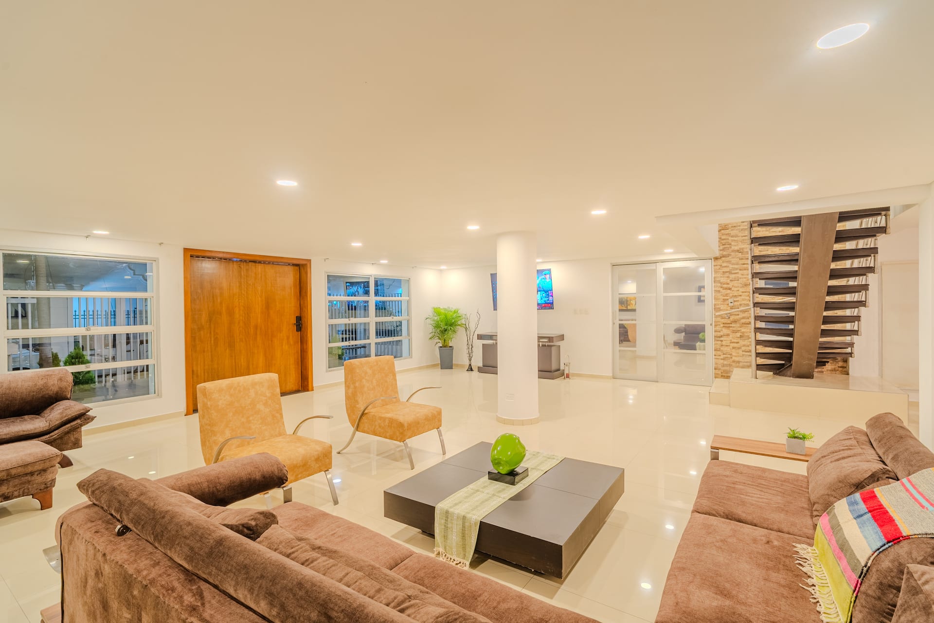 Encanto Mansion: 6BR Luxury Stay Near Walled City Full Photo 8