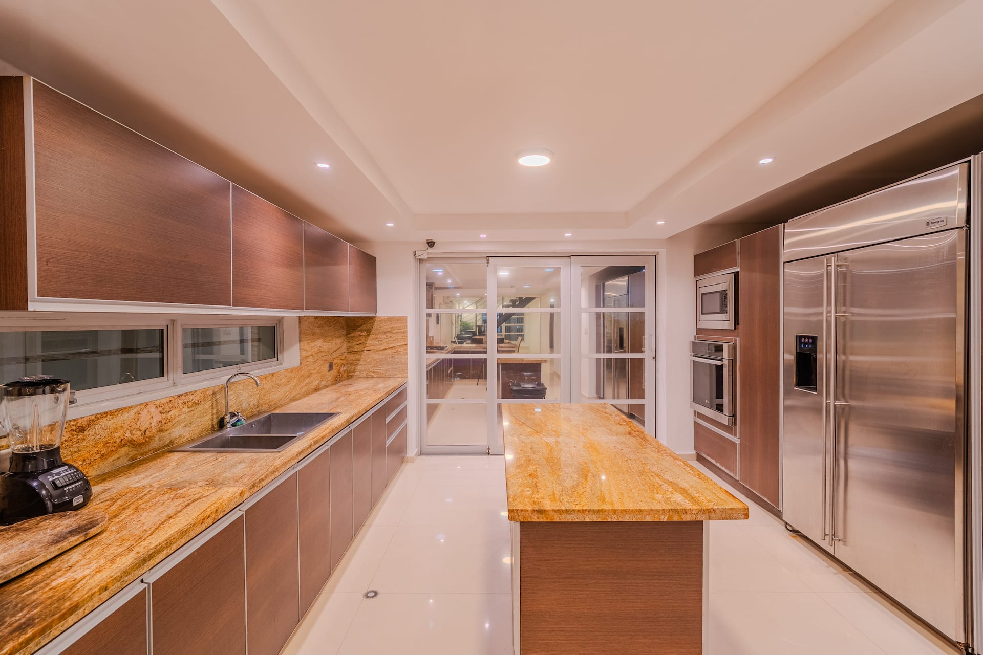 Encanto Mansion: 6BR Luxury Stay Near Walled City Full Photo 10