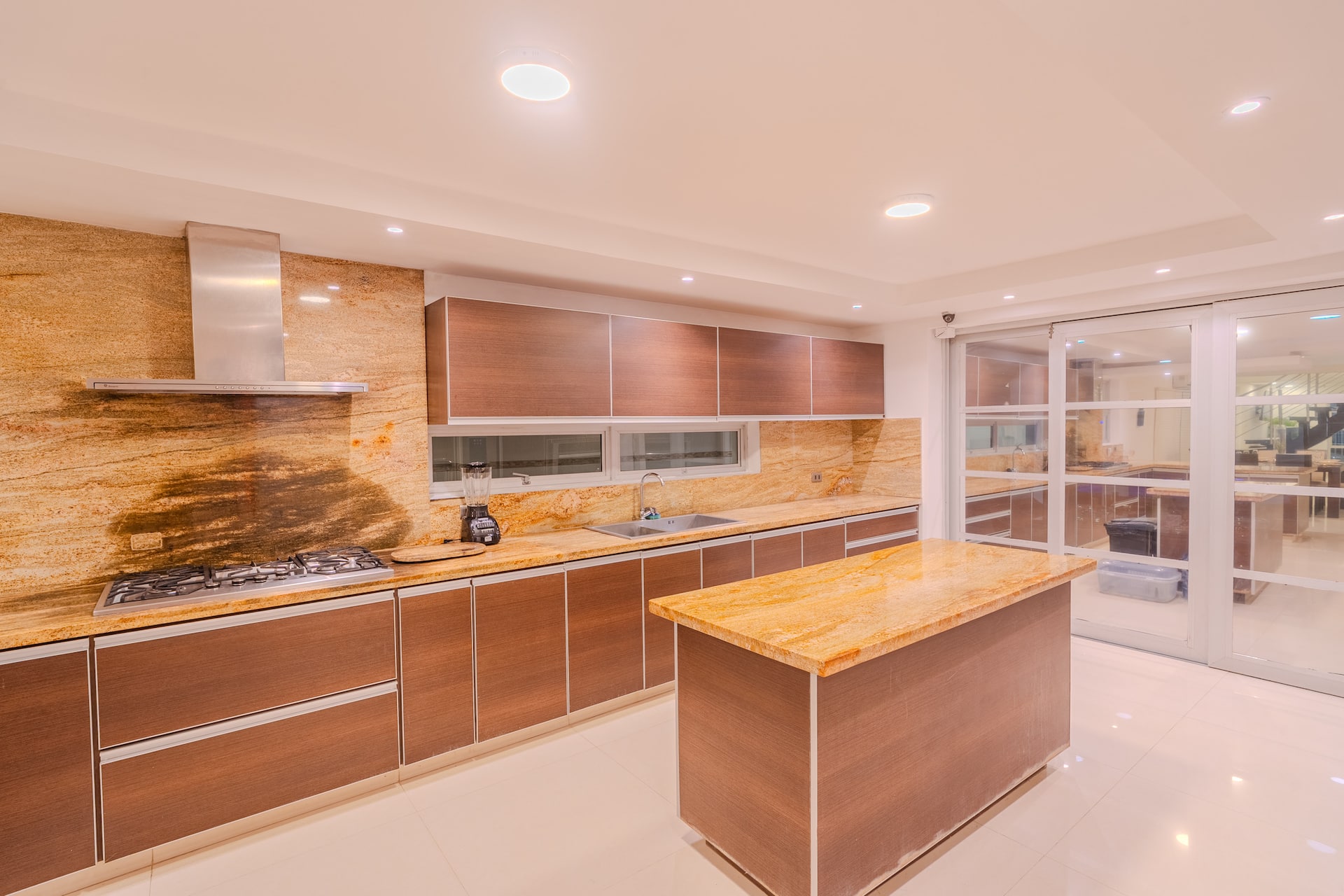 Encanto Mansion: 6BR Luxury Stay Near Walled City Full Photo 11