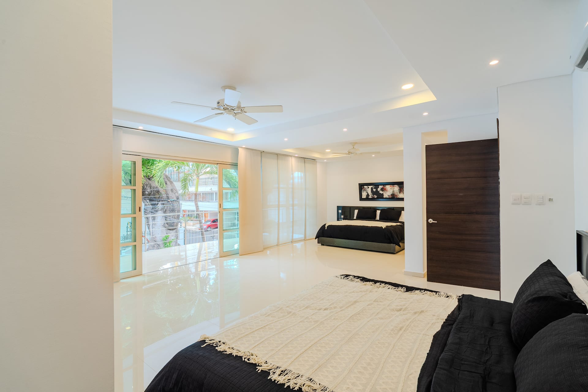 Encanto Mansion: 6BR Luxury Stay Near Walled City Full Photo 16