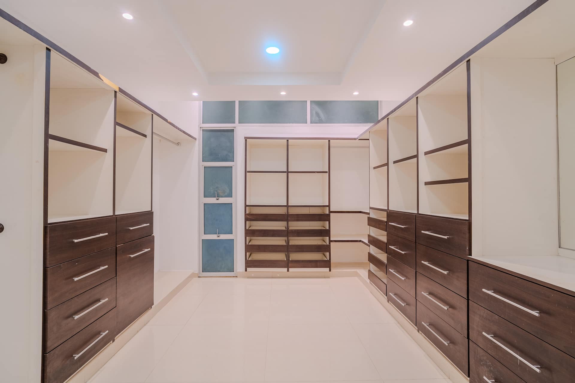 Encanto Mansion: 6BR Luxury Stay Near Walled City Full Photo 26