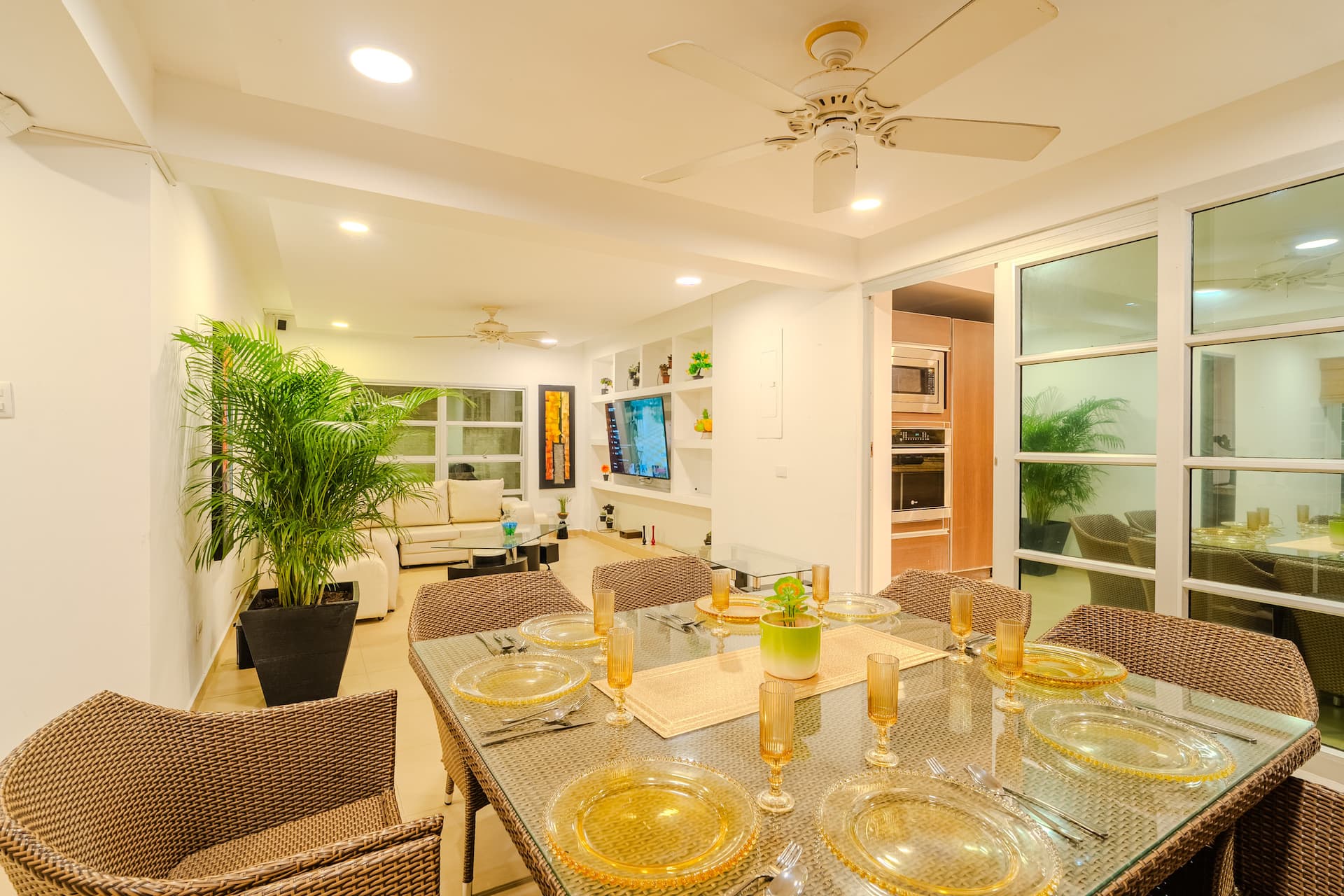 Encanto Mansion: 6BR Luxury Stay Near Walled City Full Photo 58