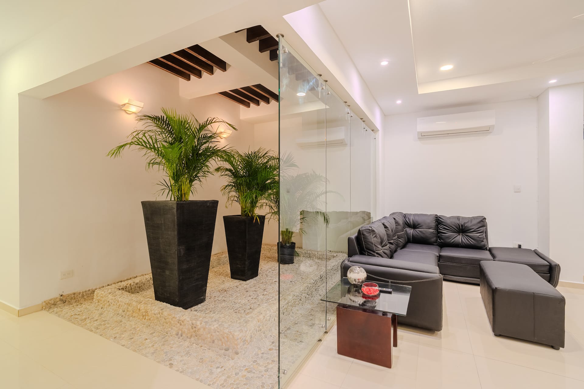 Encanto Mansion: 6BR Luxury Stay Near Walled City Full Photo 61