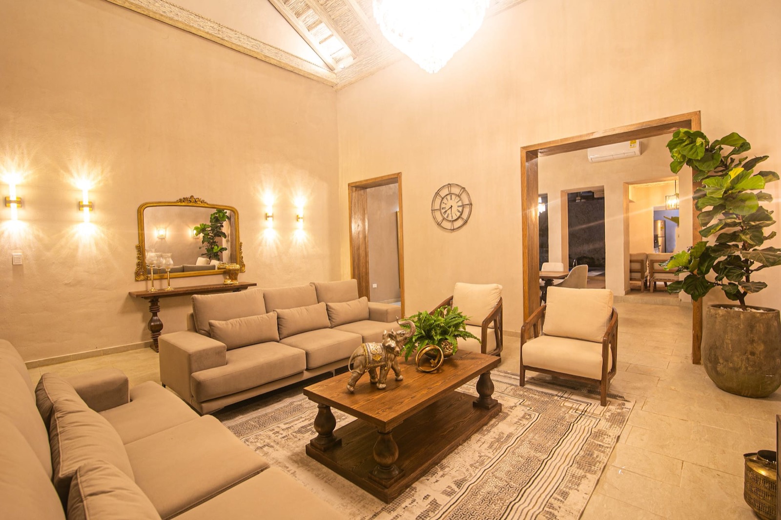 Luxury 4 Bed Old City Villa newly renovated 2024 Full Photo 6