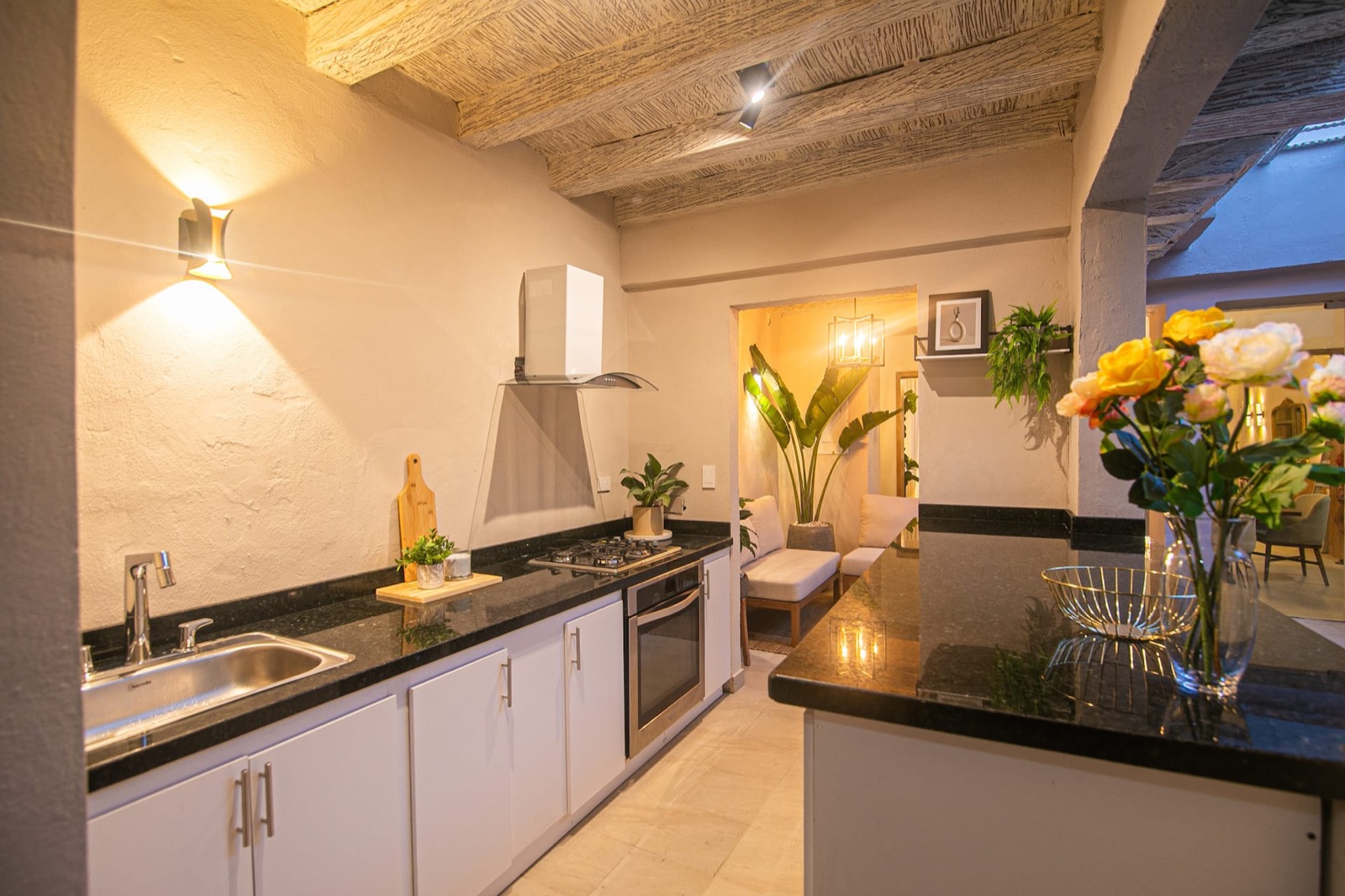 Luxury 4 Bed Old City Villa newly renovated 2024 Full Photo 17