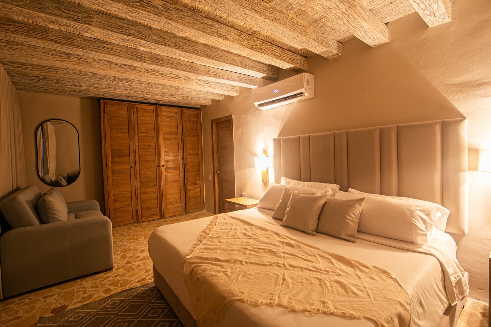 Luxury 4 Bed Old City Villa newly renovated 2024 Full Photo 18